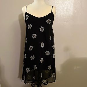 Kendall and Kylie black floral shift style dress